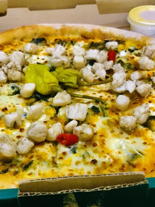 me social, me pizza